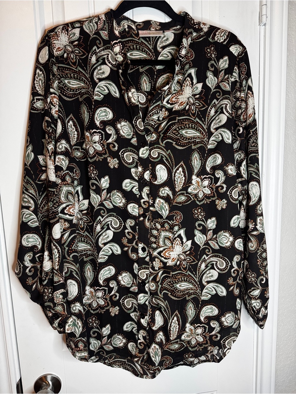 Belle by Kim Gravel Black Paisley Floral Button-Down Shirt